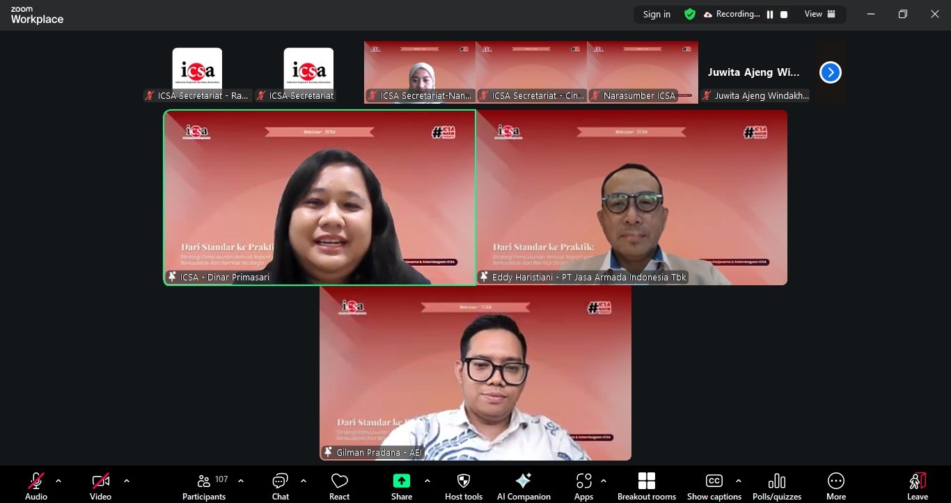 <p><strong>Selasa, 24 Februari 2026</strong> - Sebagai bentuk komitmen dalam meningkatkan standar profesionalisme sekretaris perusahaan di Indonesia, Indonesia Corporate Secretary Association (ICSA) menyelenggarakan <i>webinar</i> berjudul "Dari Standar ke Praktik: Strategi Penyusunan<i> Annual Report</i> yang Berkualitas dan Bernilai Strategis,” Senin, (23/2).</p><p><i>Webinar</i> ini menghadirkan dua pembicara yang masing-masing memberikan wawasan dari sudut pandang organisasi emiten dan praktisi, yaitu Direktur Eksekutif Asosiasi Emiten Indonesia Gilman Pradana dan EVP Sekretaris Perusahaan PT Jasa Armada Indonesia Tbk Eddy Haristiani.</p><p>Pembicara menyoroti bahwa <i>Annual Report </i>bukan hanya sebagai pemenuhan kepatuhan, melainkan juga media strategis bagi emiten untuk mengomunikasikan kinerja, tata kelola, dan arah bisnis masa depan di tengah meningkatnya tuntutan transparansi global.</p><p>Dalam paparan kedua narasumber, dijelaskan mengenai kualitas Annual Report yang menjadi tolok ukur implementasi Good Corporate Governance (GCG) dan prinsip keberlanjutan. Kemudian, Sekretaris Perusahaan pun memegang peranan kunci untuk memastikan <i>Annual Report</i> memenuhi ketentuan hukum sekaligus mengadopsi praktik terbaik industri.</p><p>Melalui kegiatan ini, ICSA berharap para anggotanya dapat meningkatkan kapabilitas dalam menyusun <i>Annual Report</i> yang tidak hanya memenuhi aspek kepatuhan, tetapi juga mampu meningkatkan kepercayaan investor terhadap emiten.</p><br>
                  